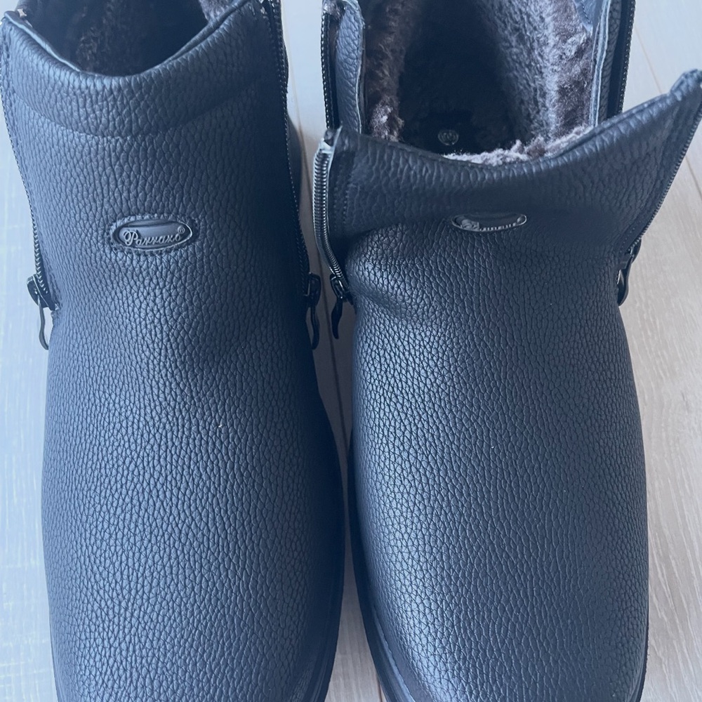 Men's Black Slip-On Winter Loafers with Plush Lining